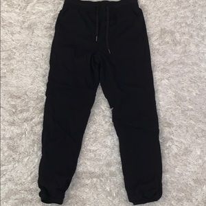 black lululemon joggers